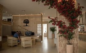 Hotel More